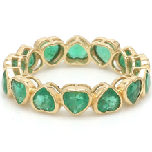  EMERALD HEART BEZELED ETERNAL RING