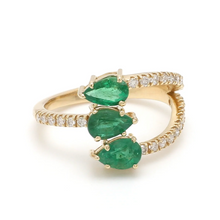  EMERALD TRIPLE-PEAR RING